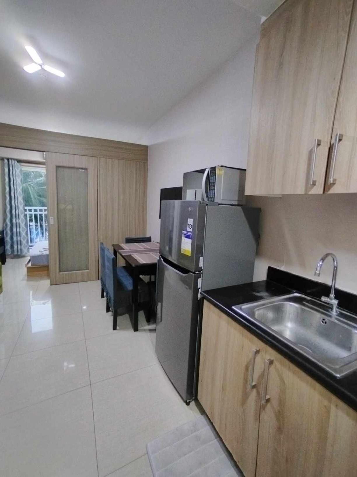 Livora - 1 Bedroom With Balcony At Shore 1 Residences Mall Of Manila