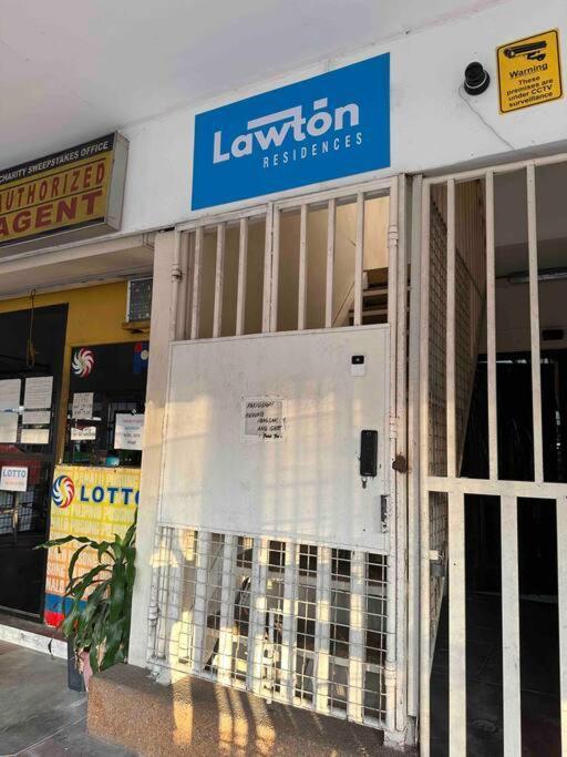 Lawton Residences 2j - 4 Pax Manila