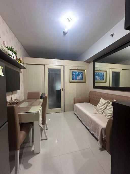 Apartment Sea By Richnell A737 Manila