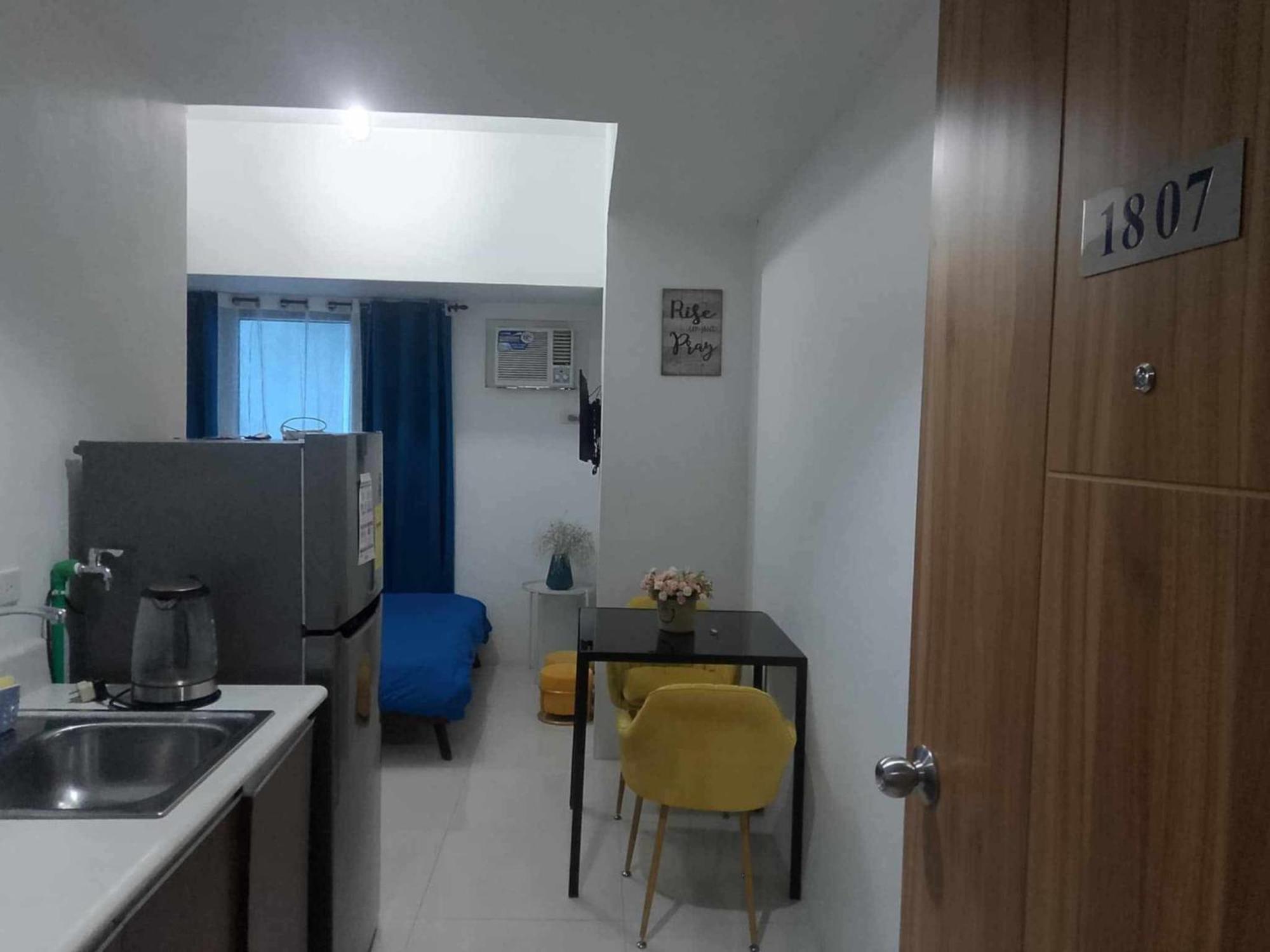 Cozy Near Us Embassyermita Manila/ Roxas Blvd/ Dolomite Manila