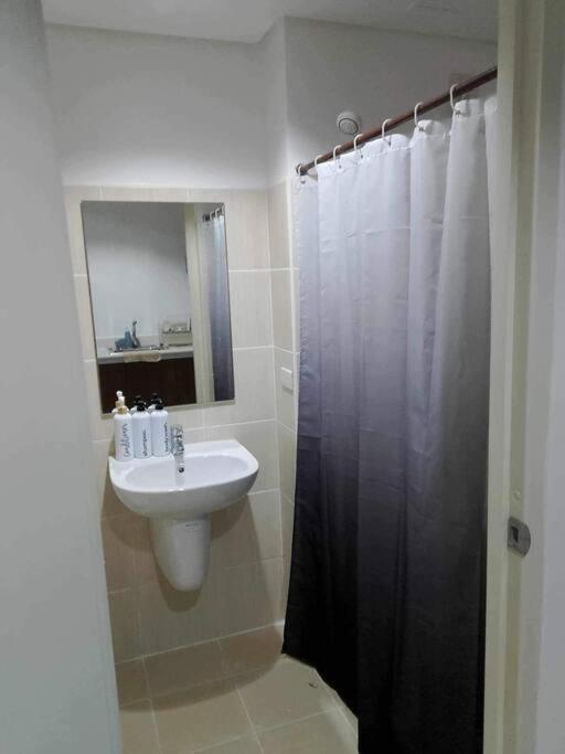 Us Embassy, Cozy Condo, Ermita, Roxas Blvd