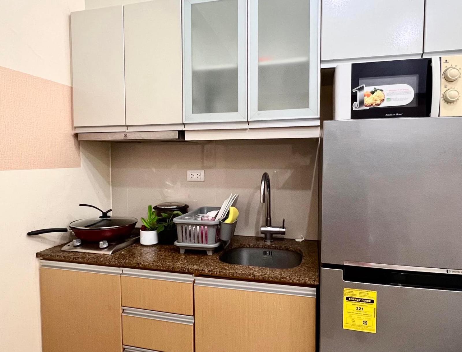 Cozy In Bgc Apartment Manila