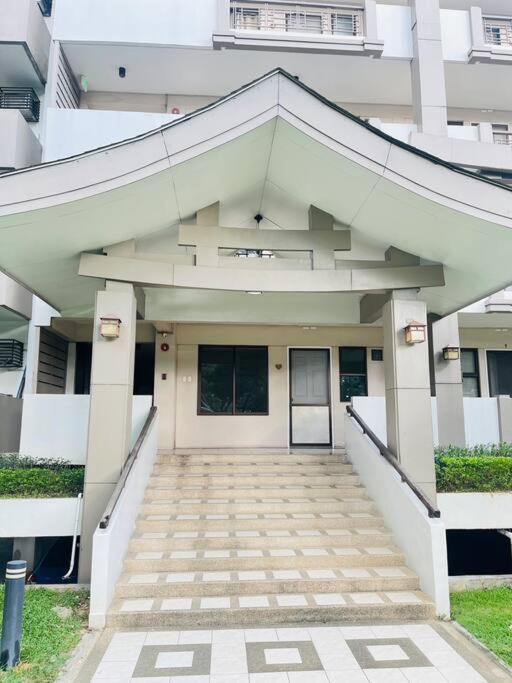 Apartment Acacia Estates' The Getaway Taguig - Diamond Manila