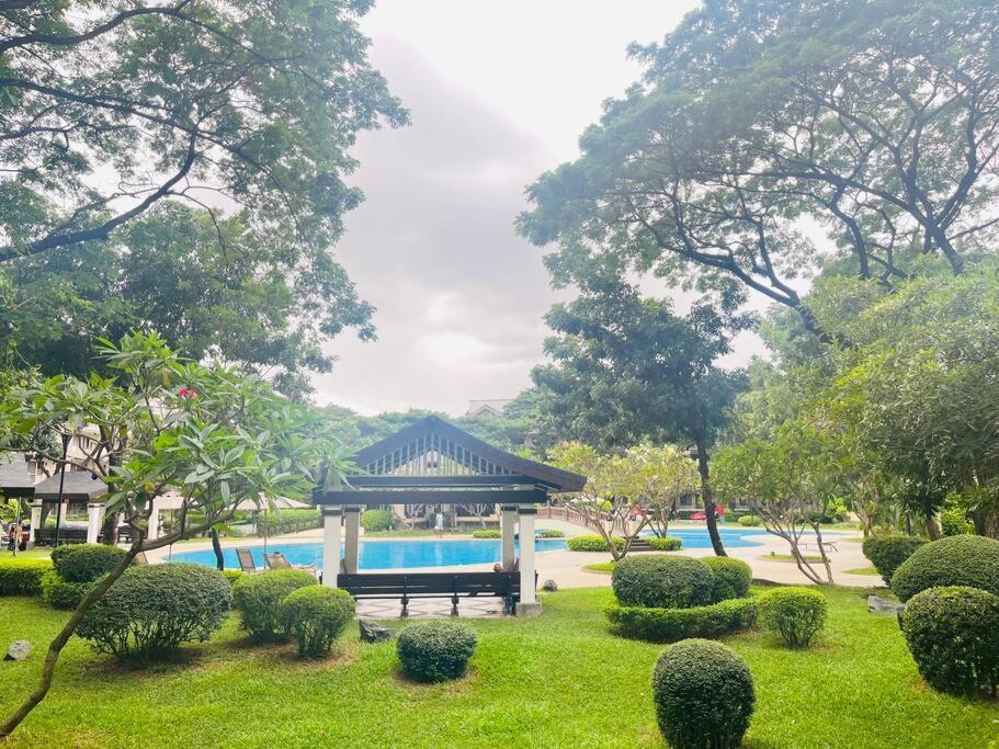 Acacia Estates' The Getaway Taguig - Diamond * Manila