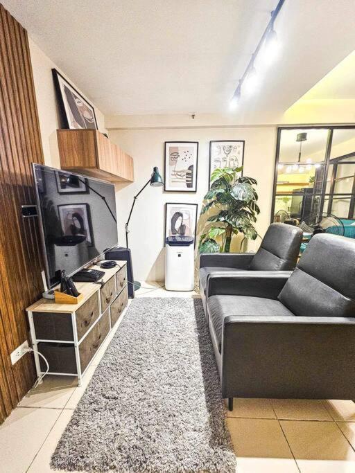 Instragamable2br Near Bridgetown Apartment Manila