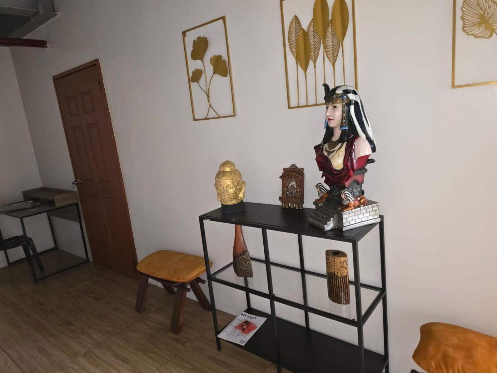 1 Bedroom In Makati *