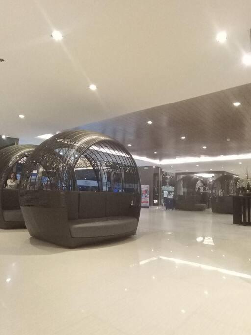 Apartment 1 Bedroom With Balcony Near Moa
