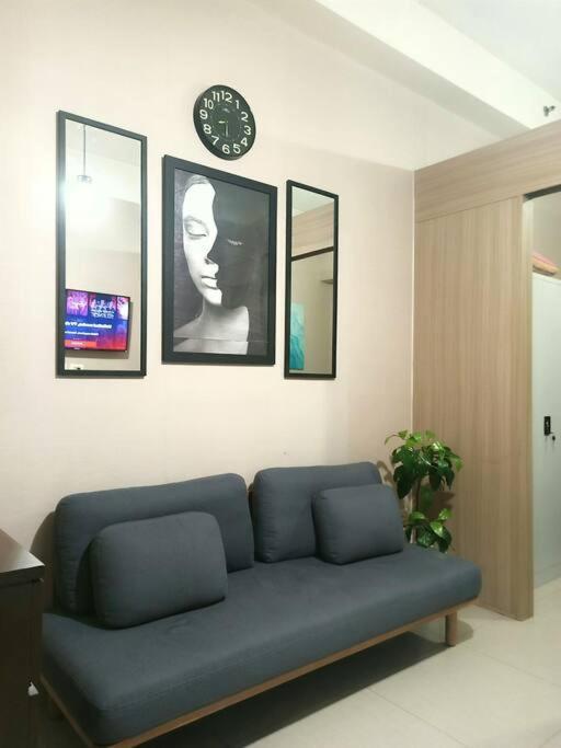 1 Bedroom With Balcony Near Moa *