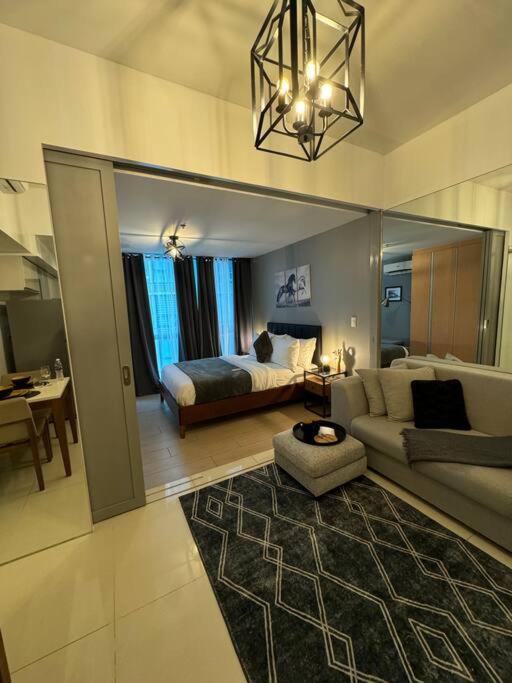 Apartamento One Uptown Stylish Retro Manila
