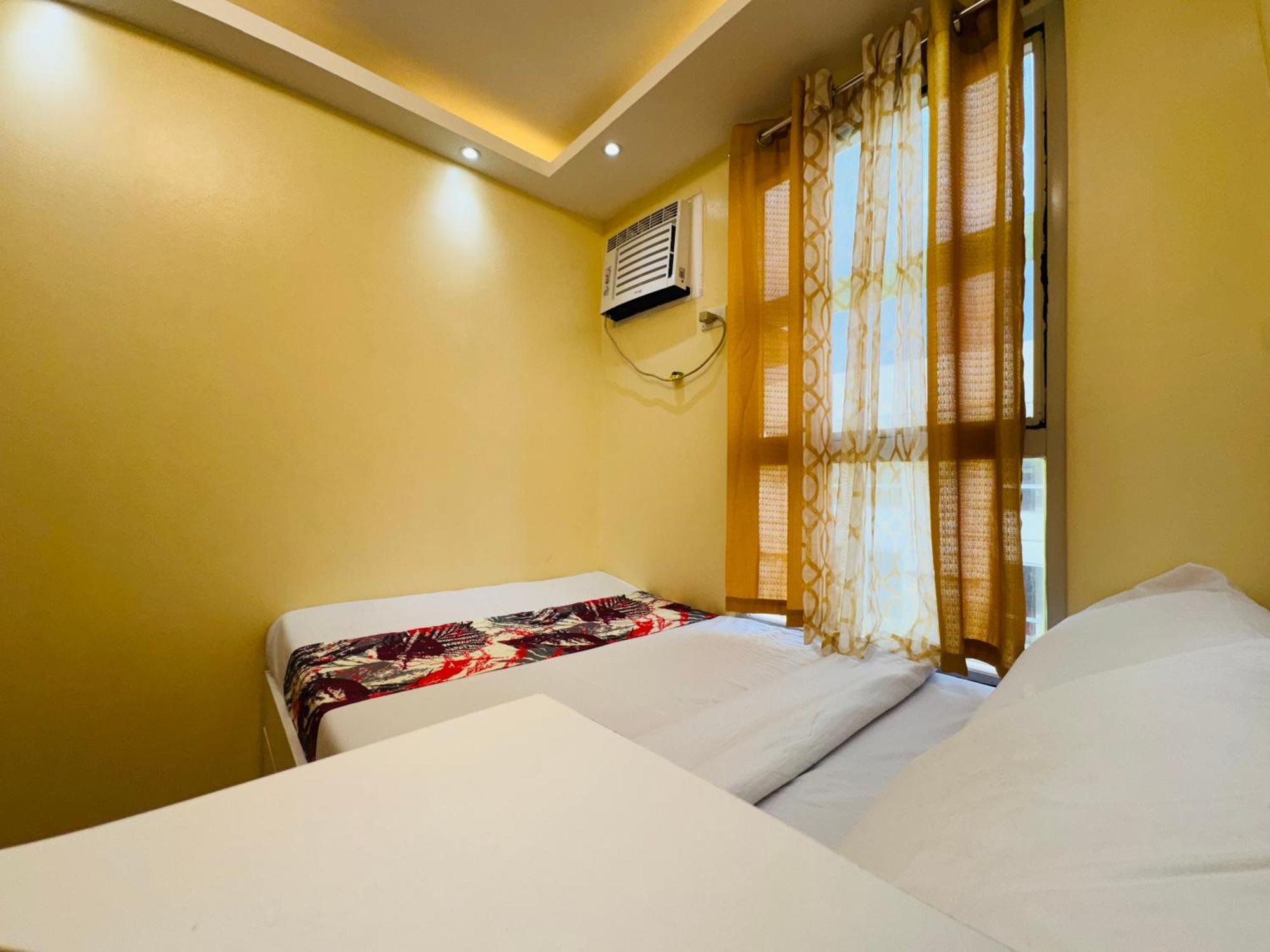 Ferdge's Staycation Apartment Manila