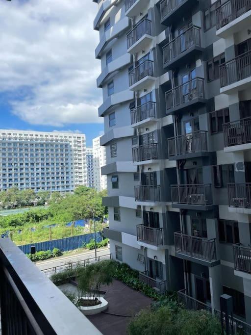 Apartment Julis S Residence- Moa Complex Pasay Manila