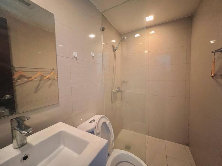Bgc Mckinley B1 Manila