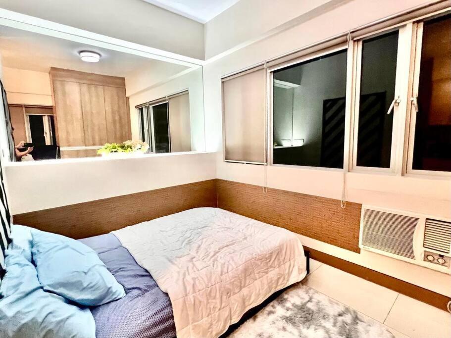 Heart Of Bgc Mckinley B3 Apartment