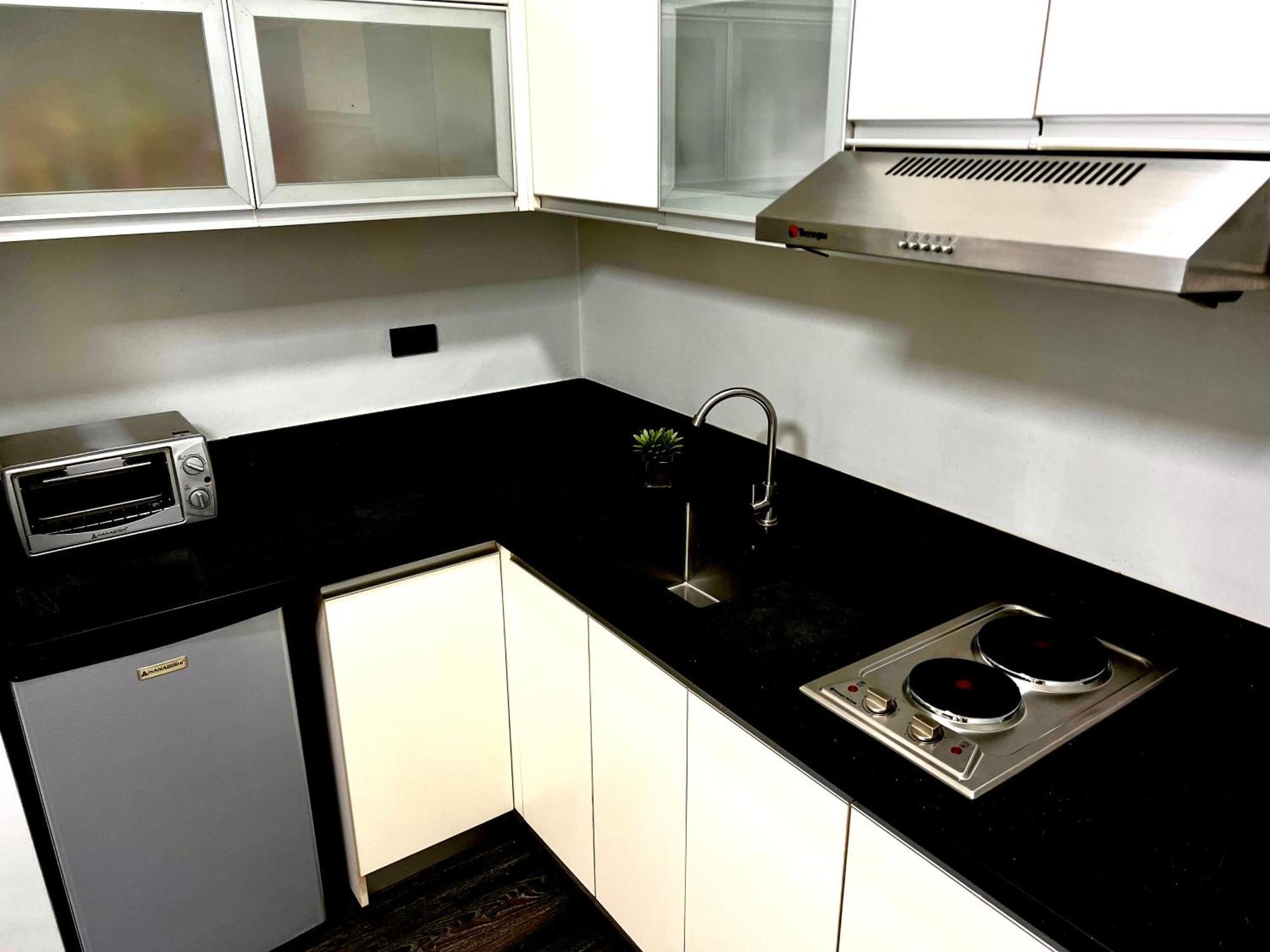 Spacious, Neat & Tidy 1-br With Swimming Pool, Near Malls, Naia Aparthotel Manila