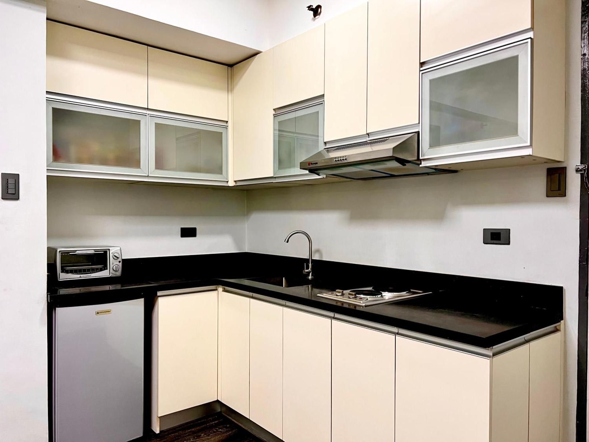 Spacious, Neat & Tidy 1-br With Swimming Pool, Near Malls, Naia