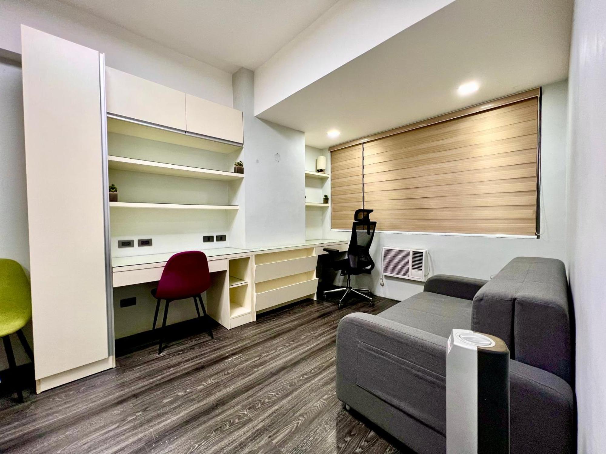 Spacious, Neat & Tidy 1-br With Swimming Pool, Near Malls, Naia Aparthotel Manila