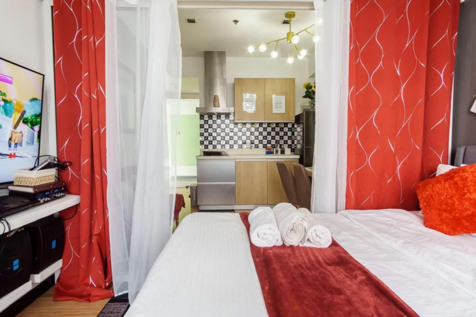 Azure South Urban Near Airport Apartment *