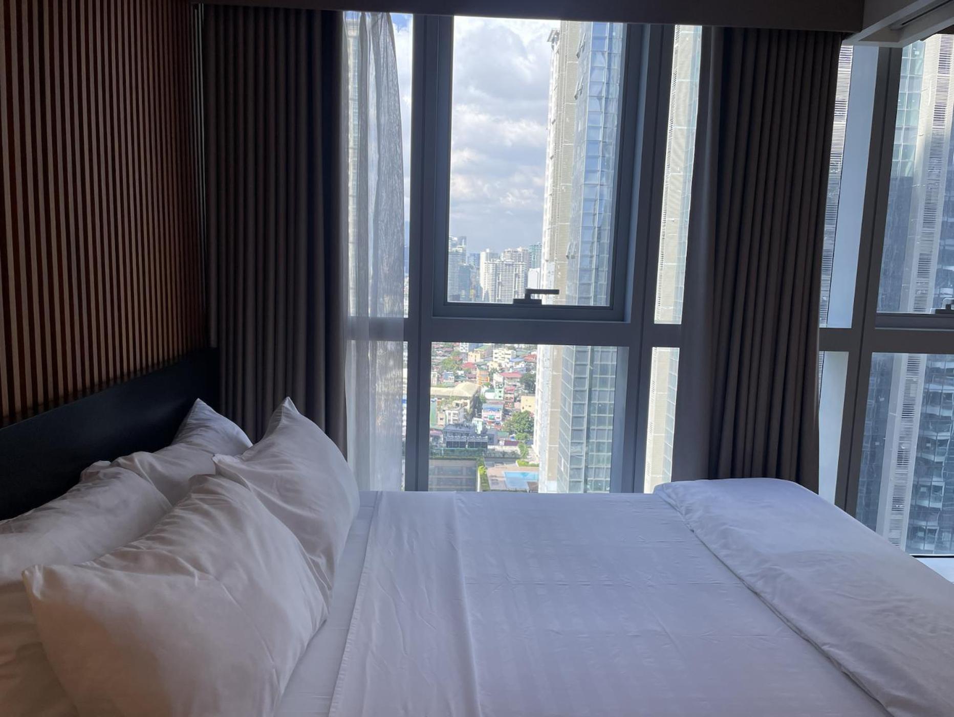 Apartment Uptown Parksuites Tower 1 Bgc By Ph Staycation *