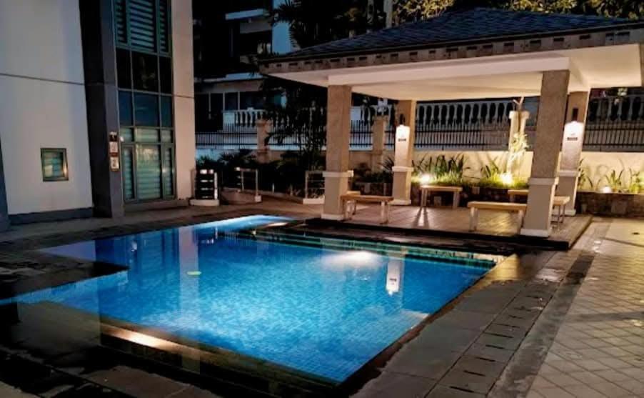 Apartment Homey Staycation Across Naia Terminal 3 *