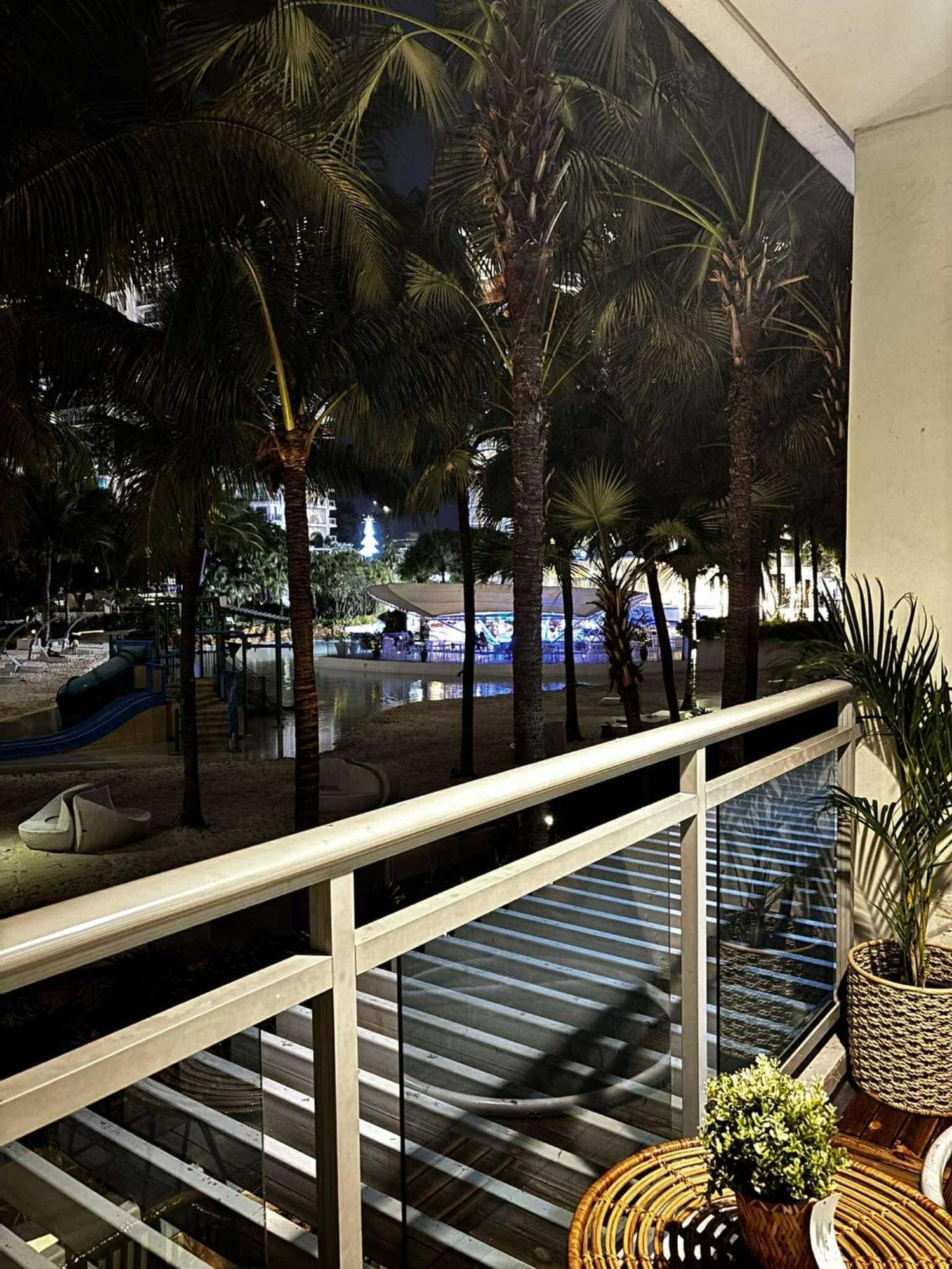 Azure Comfy Cozy * Manila