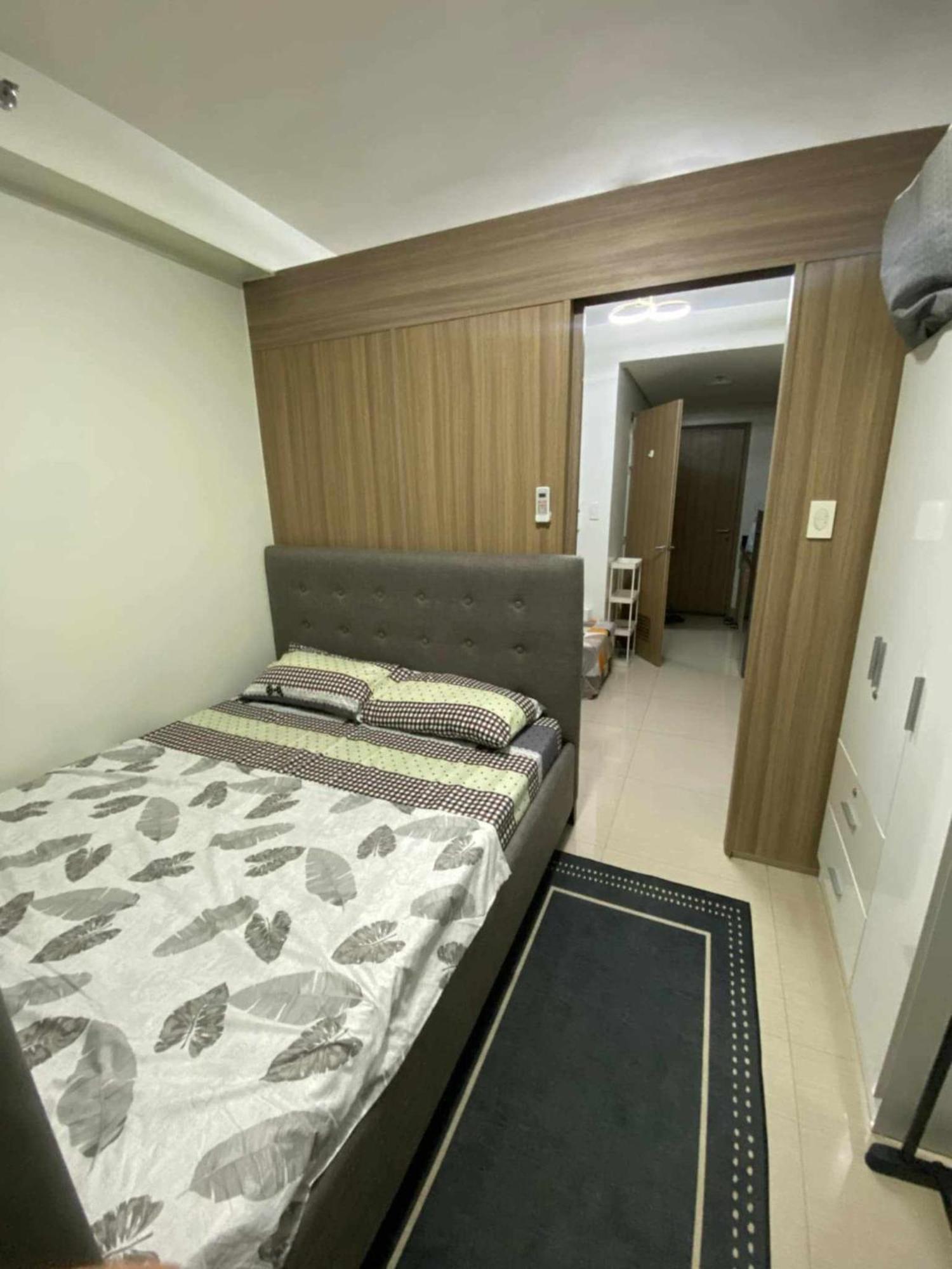 Shore Residences Apartment