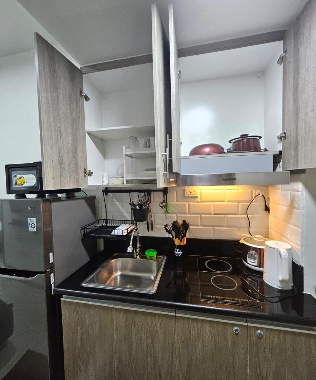 Apartamento Coast Residences - 1 Bedroom With Balcony Near Picc, Wtc, Star & Moa Manila