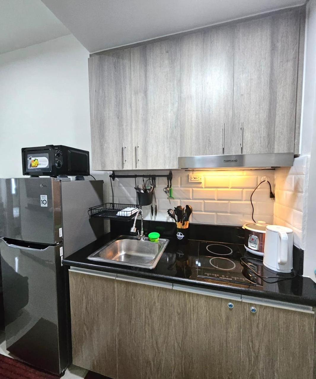 Apartamento Coast Residences - 1 Bedroom With Balcony Near Picc, Wtc, Star & Moa Manila