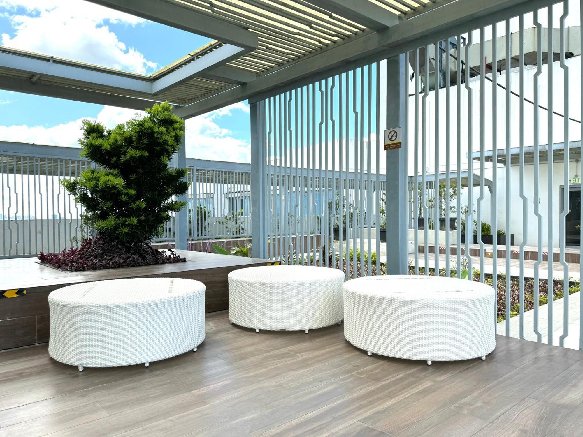 Eastwood Global Plaza Luxury 1bed With 2 Toilets And Laundry * Manila
