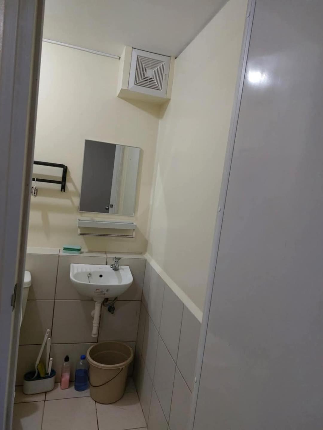 Rm's Relaxing Place Apartment Manila