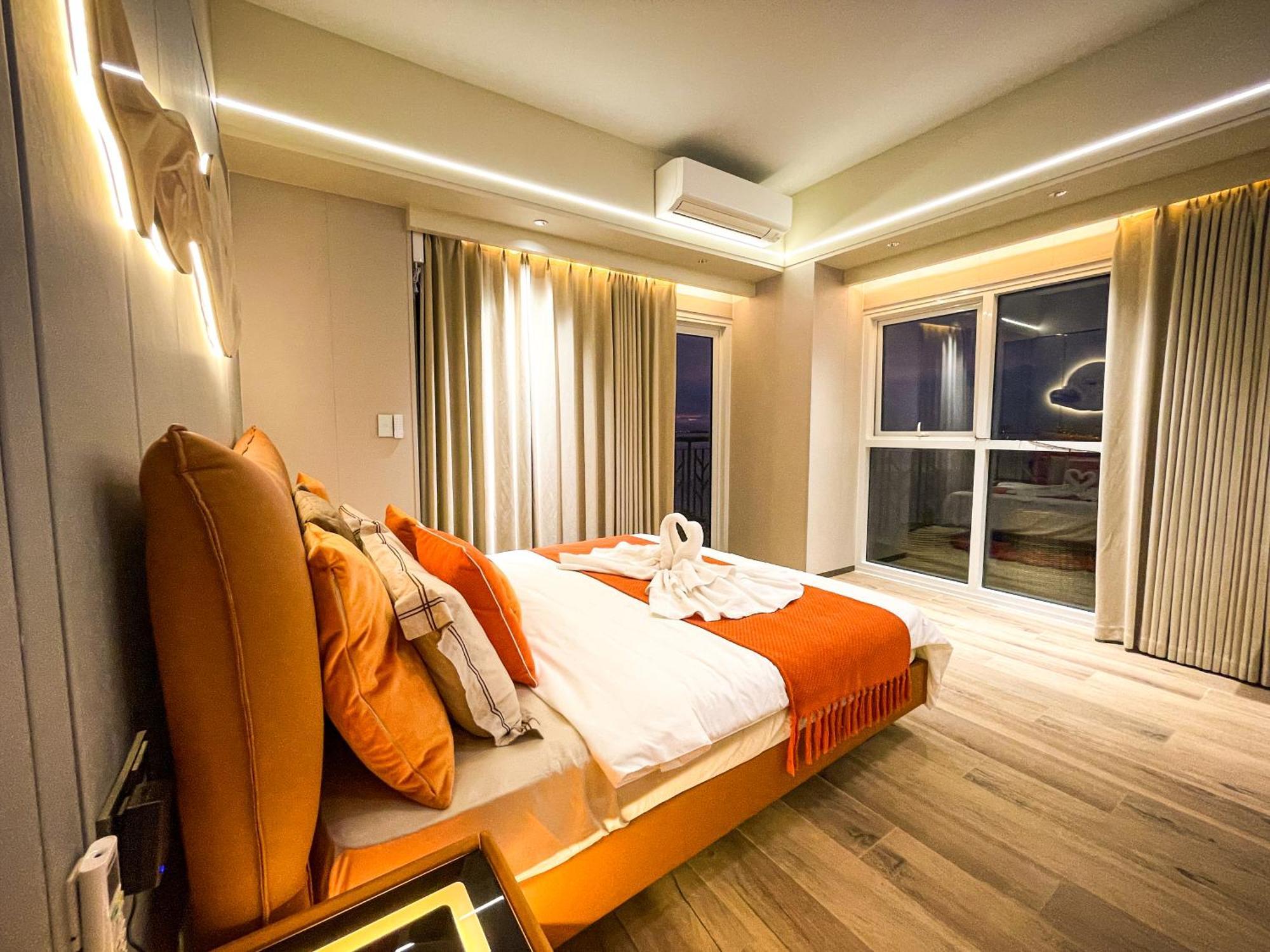 Modern Luxury 4br Bay Beside Okada Apartment