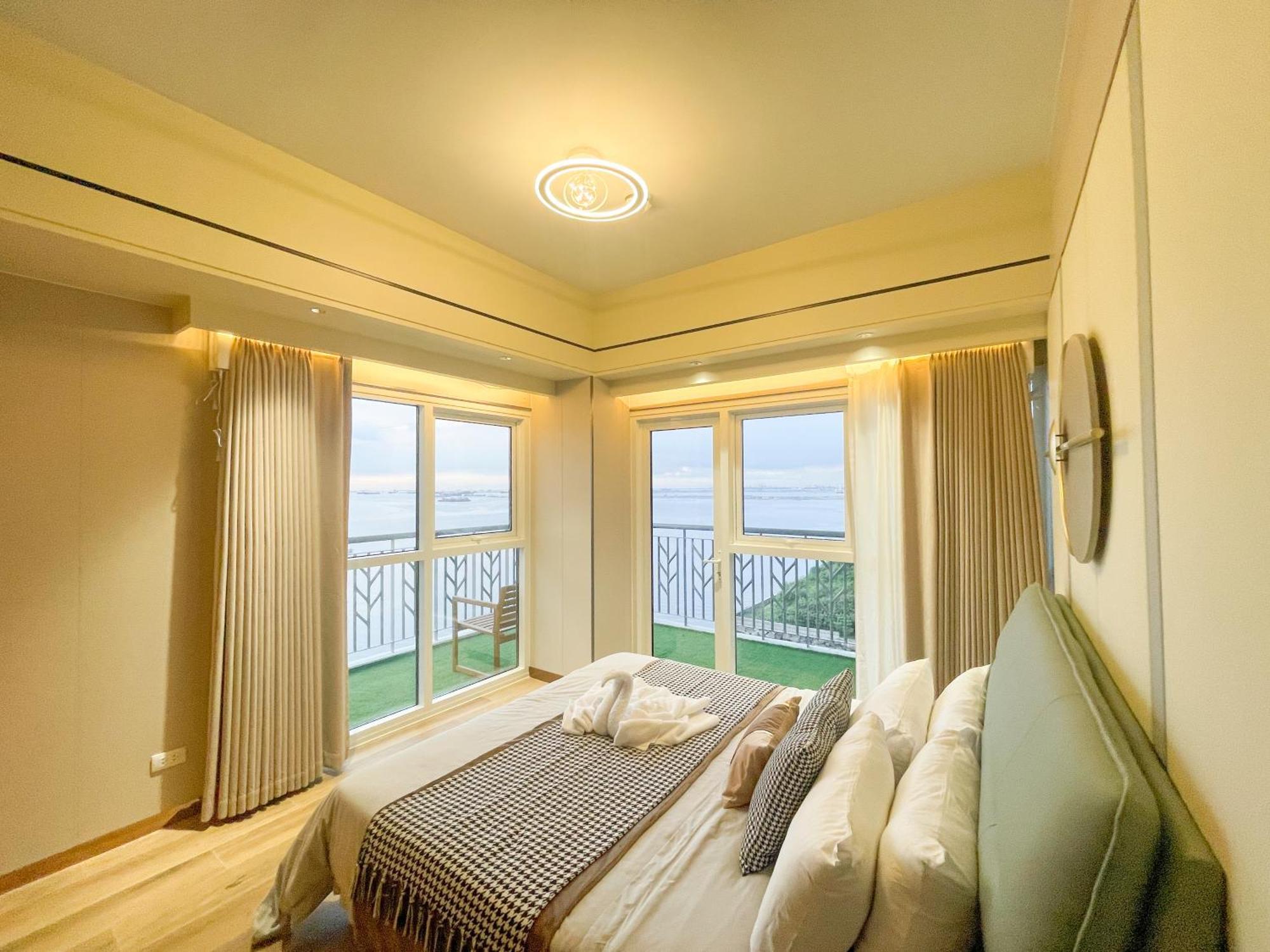 Modern Luxury 4br Bay Beside Okada