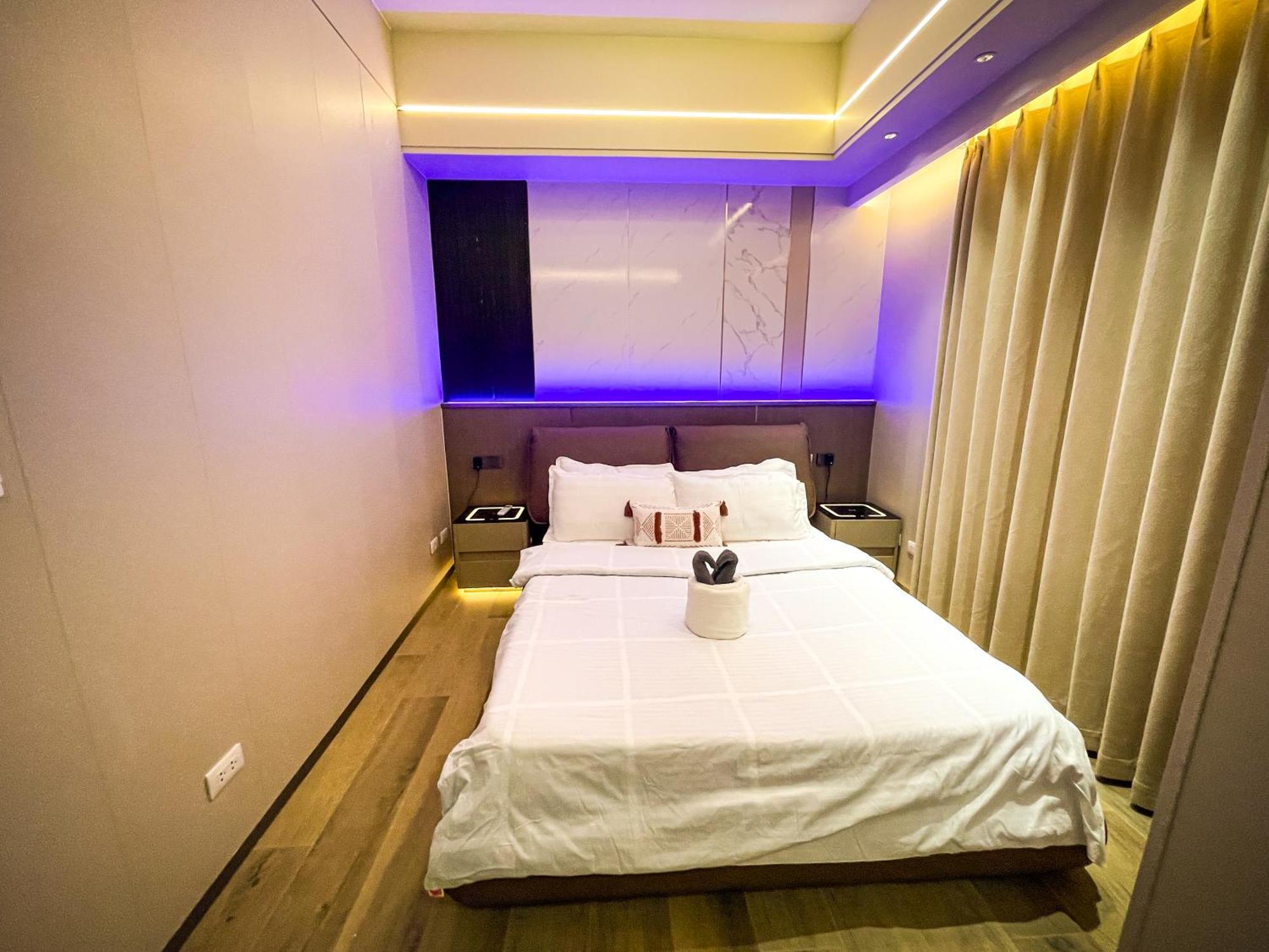 Modern Luxury 4br Bay Beside Okada Manila