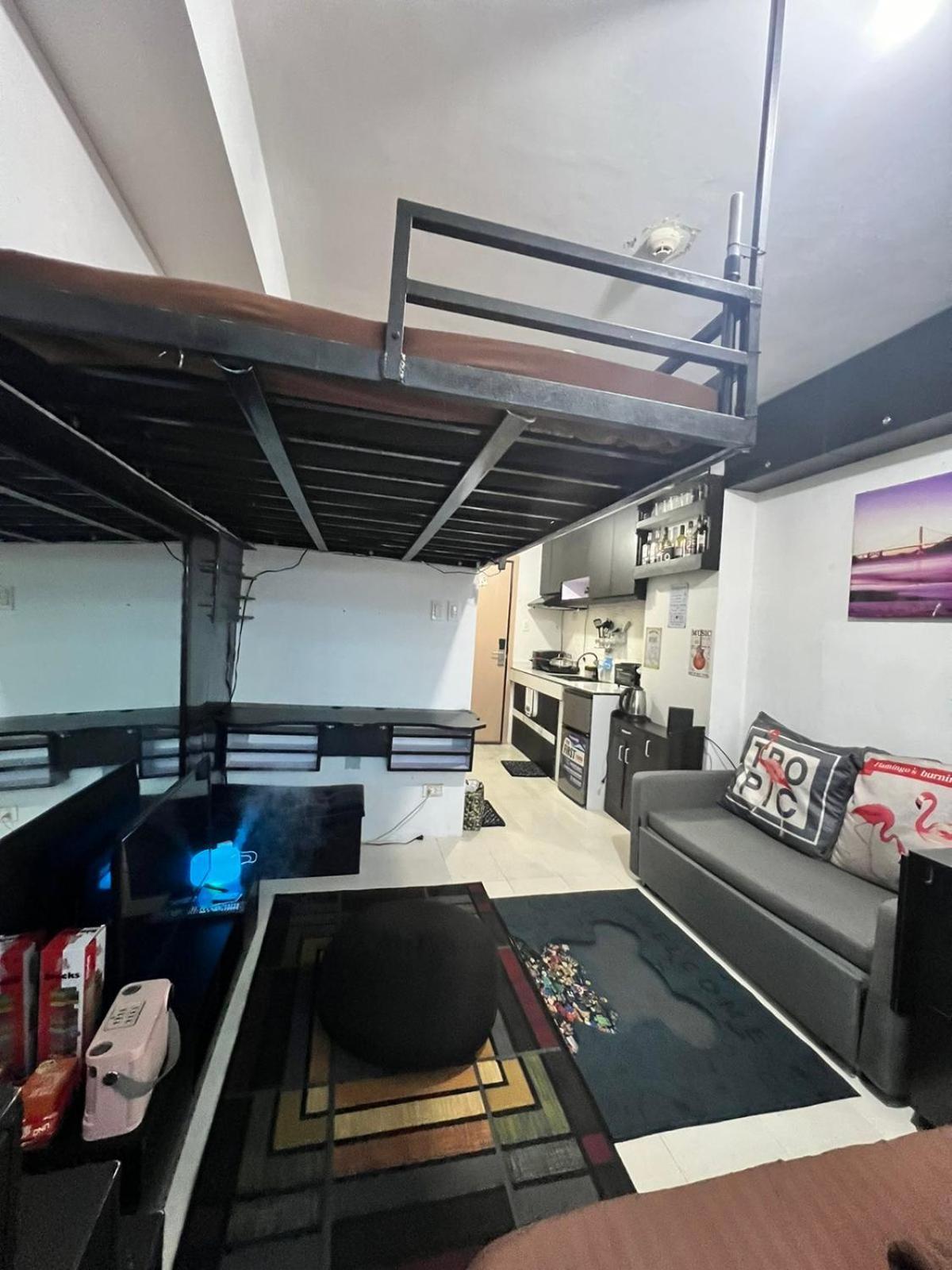 Khencob's Pad Qc Bed & Breakfast Quezon City
