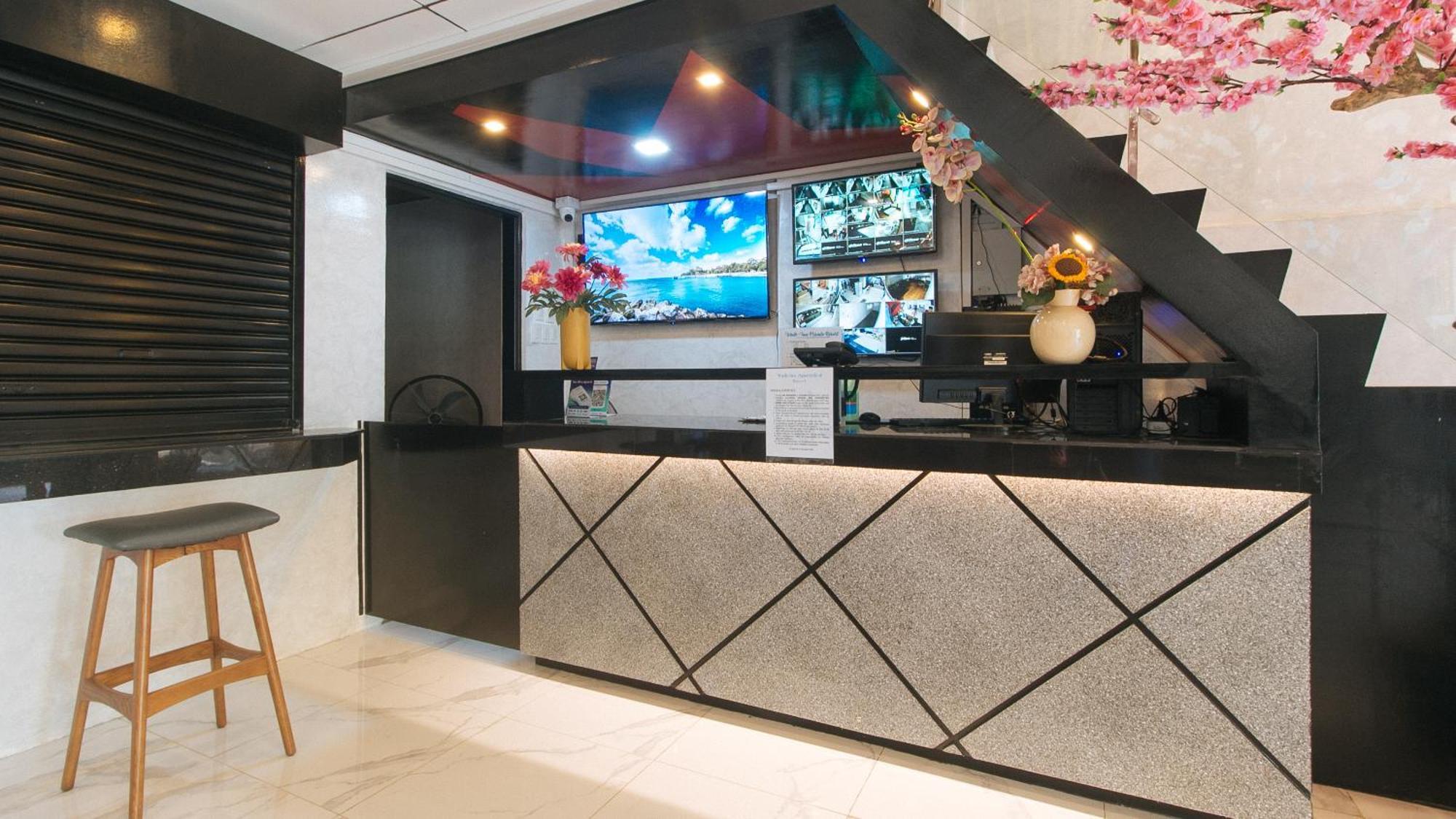 Reddoorz At Walk Apartelle Antipolo Aparthotel *