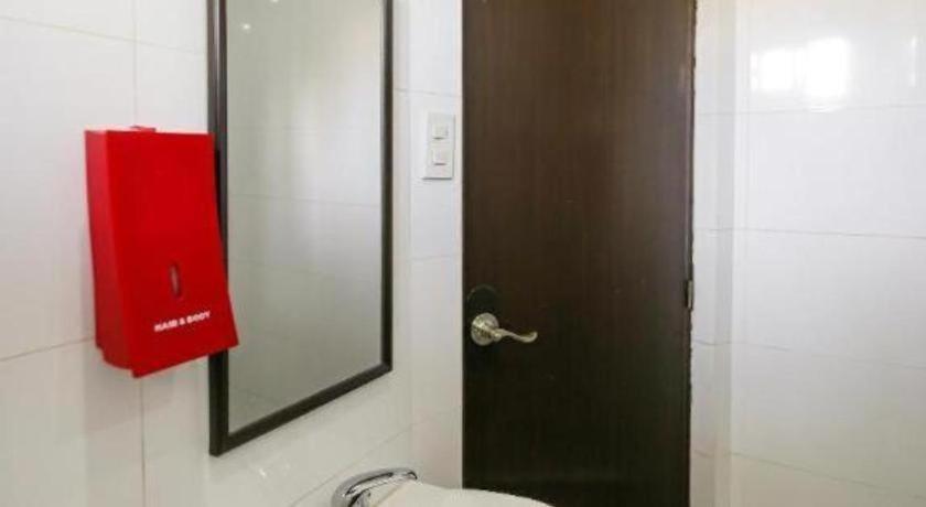 Oyo 850 Clr Mn 2* Manila