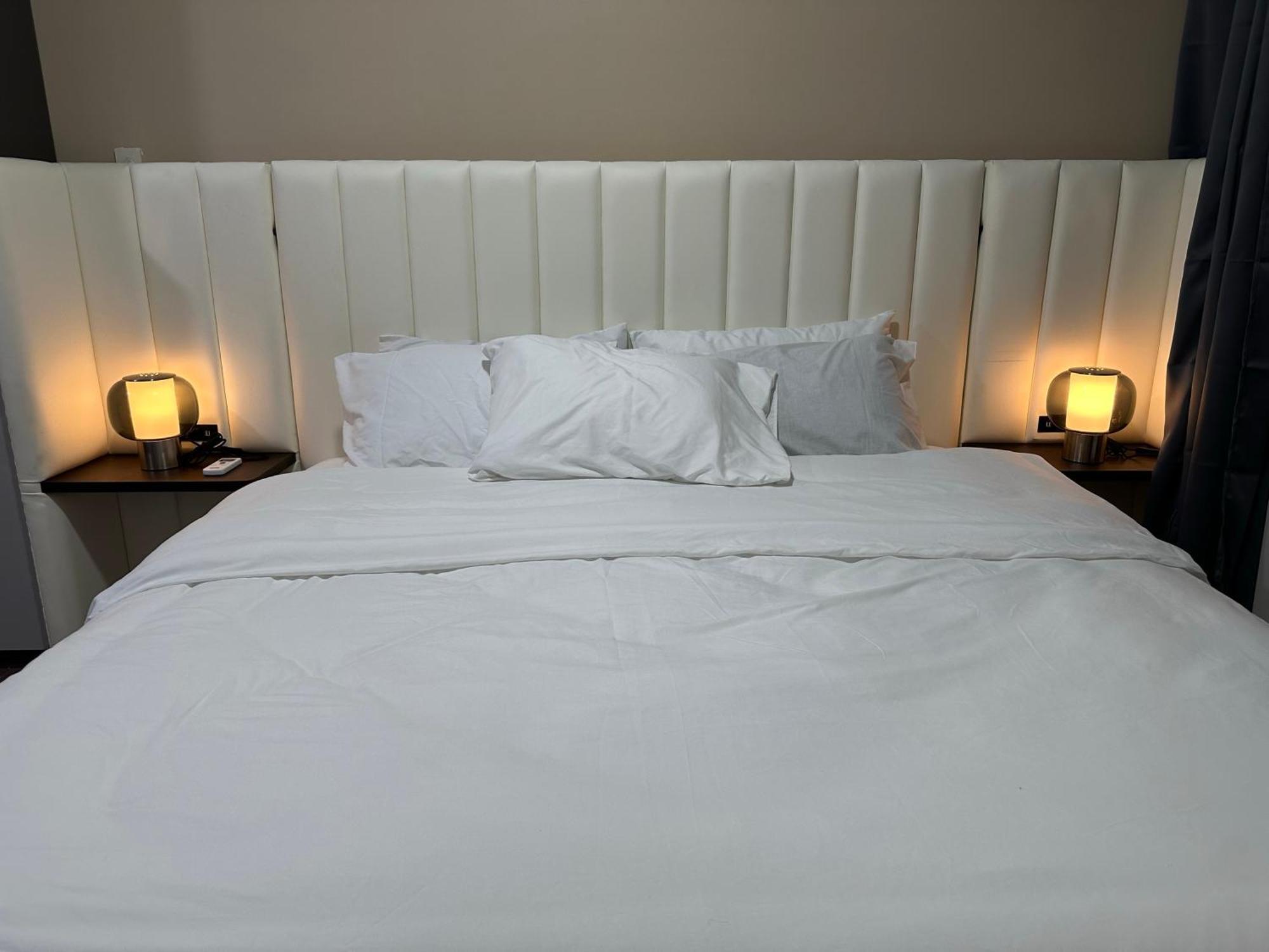 Apartment King-size Bed Makati