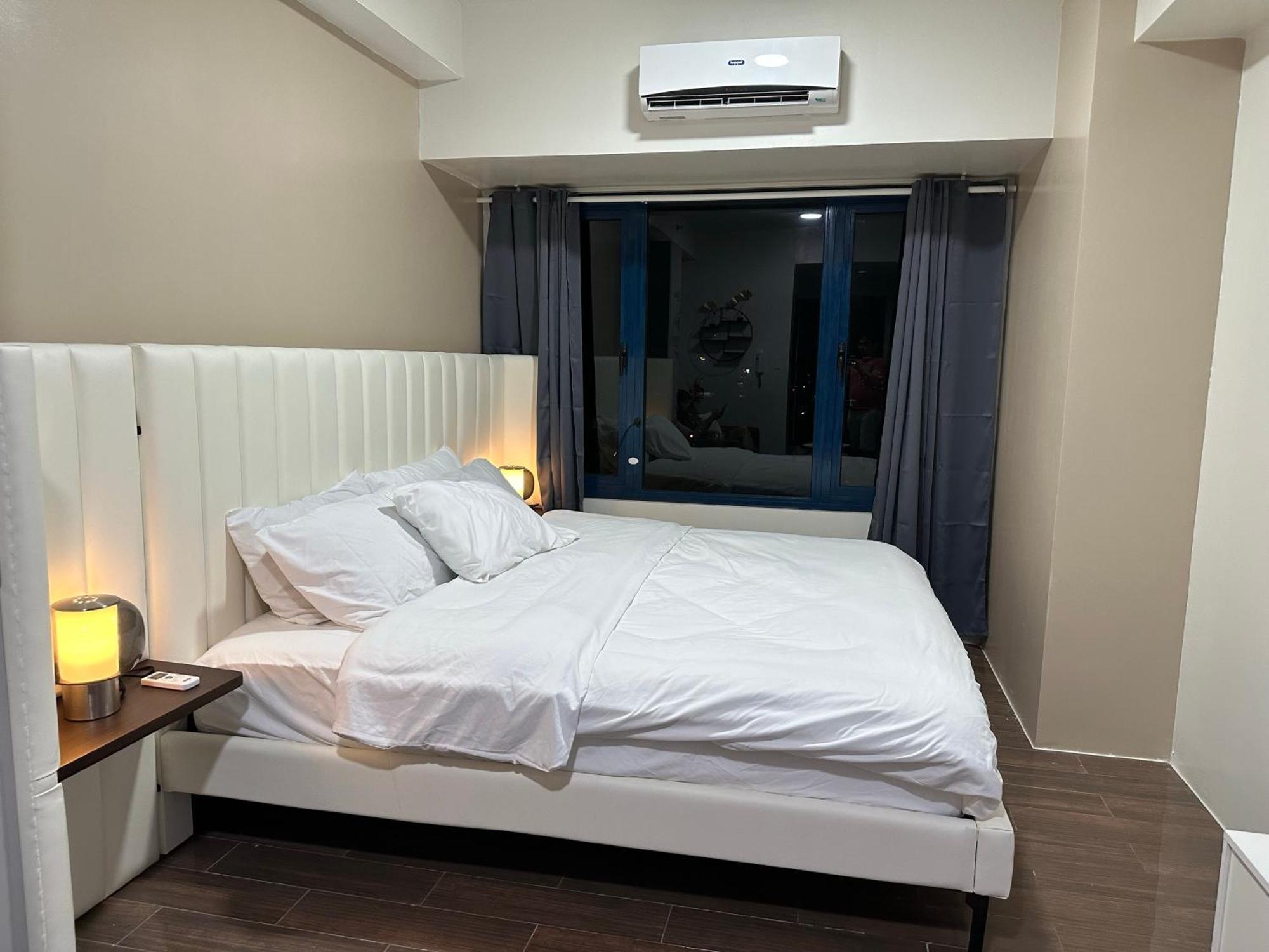 King-size Bed Makati Apartment