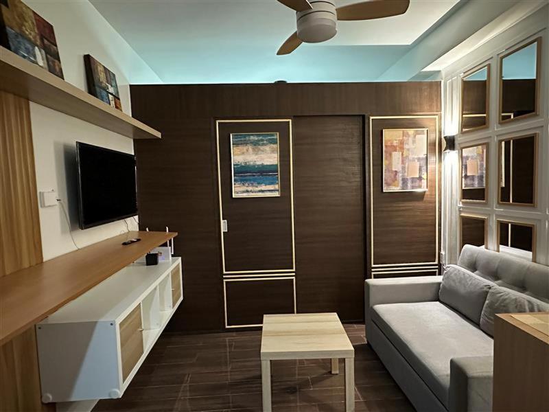 Affordable Ayala Makati 1br Apartment *