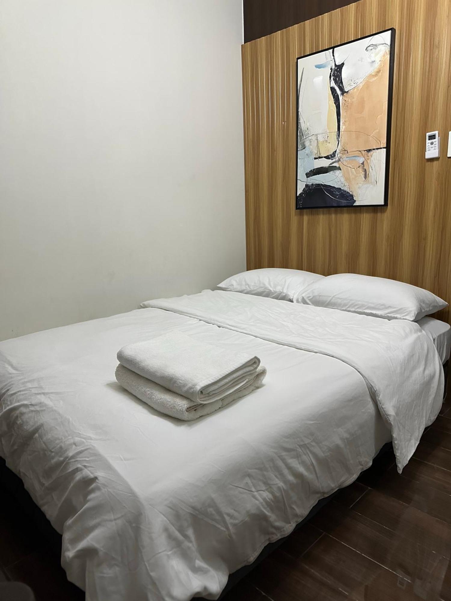 Affordable Ayala Makati 1br *