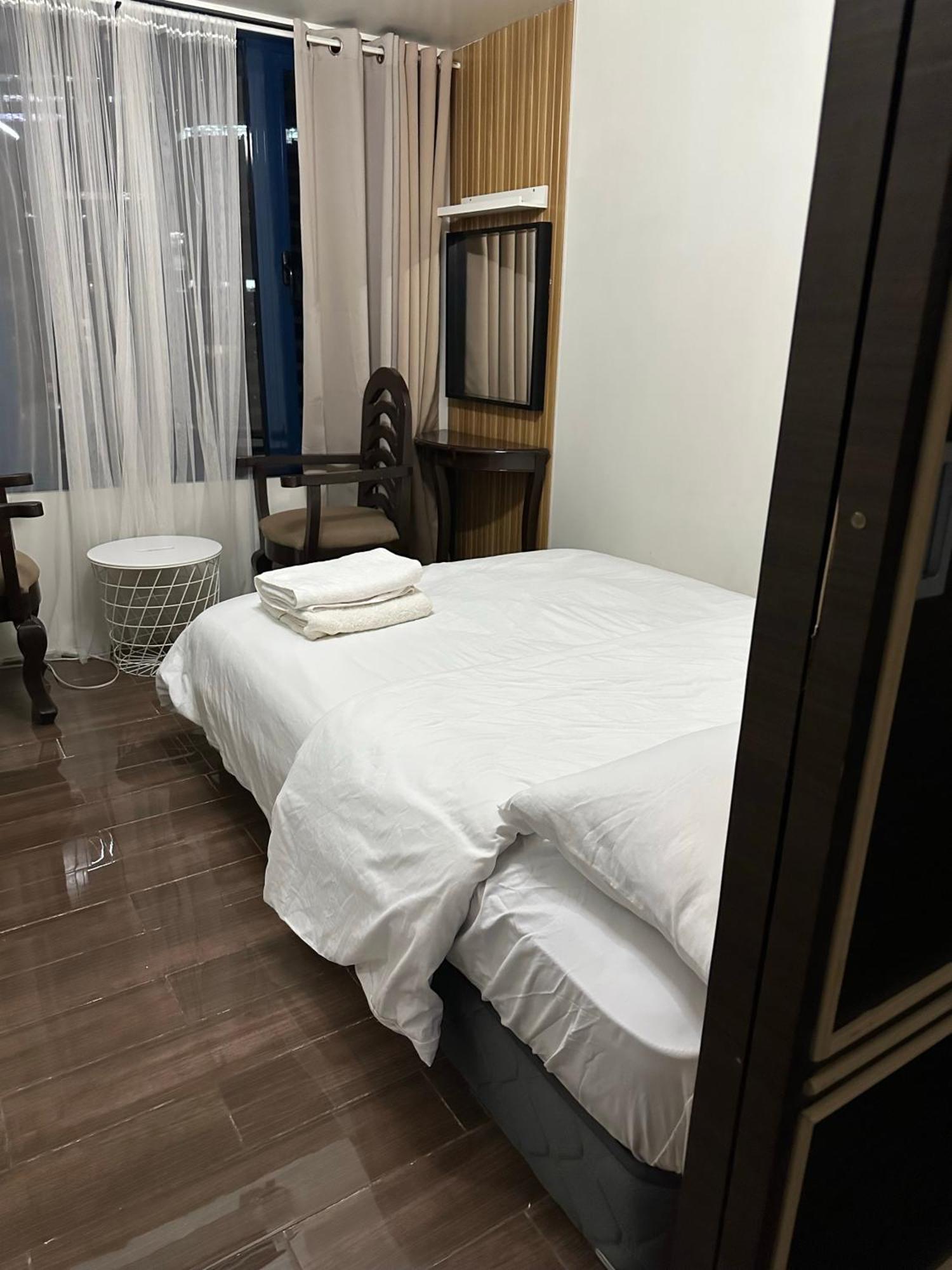 Apartment Affordable Ayala Makati 1br