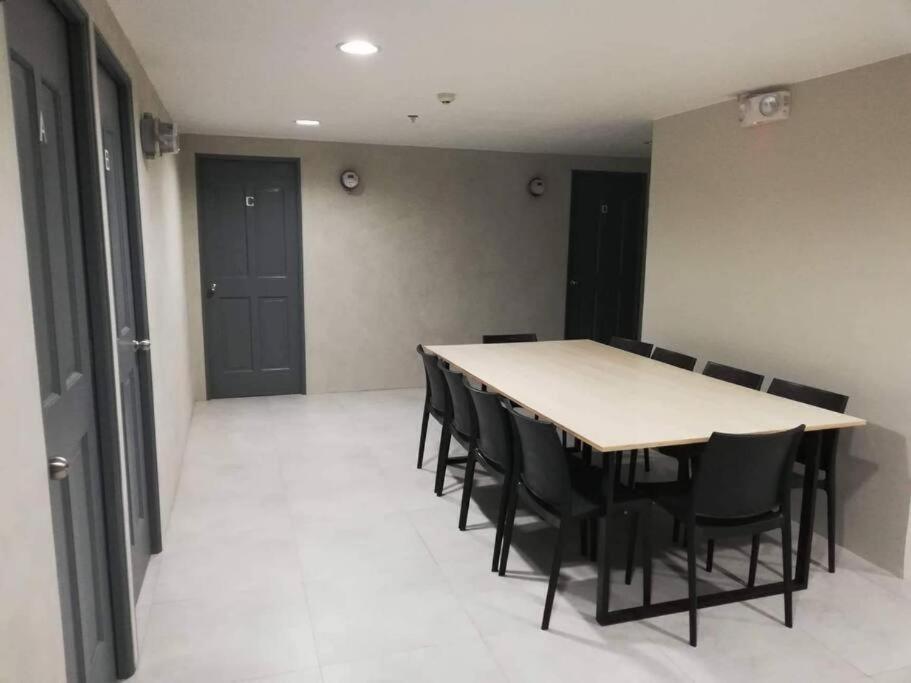 Apartment Real Residences 8a