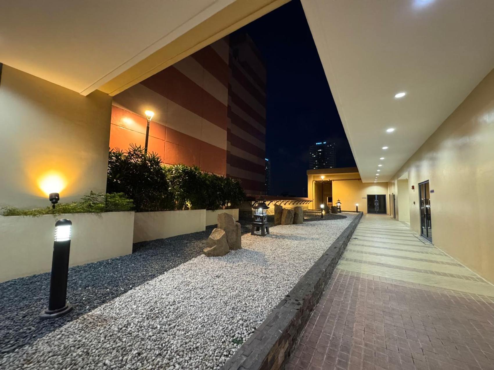 Aparthotel Grand Riviera Manila