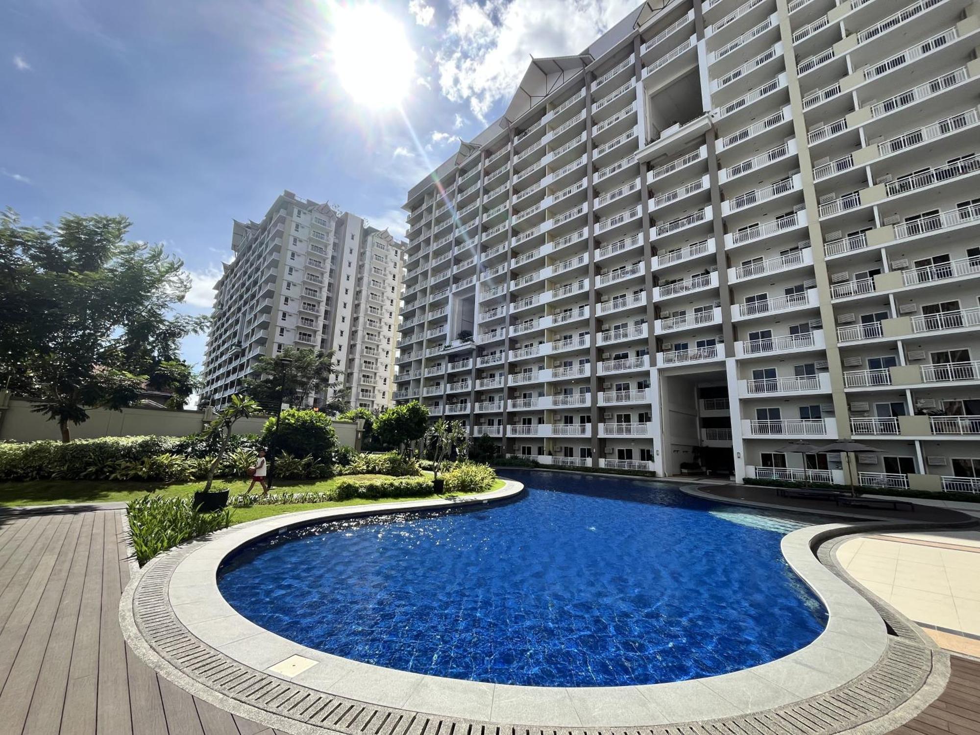 Sucat The Atherton Residential C1516- Two Bedroom With Pool & Balcony, Amenities View In Sucat Paranaque Facing Memorial Near Sm Bf Homes - Staycations By Sms Apartment Manila