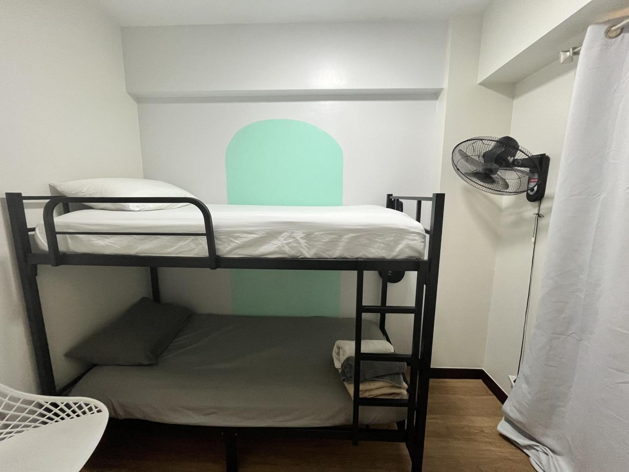 Apartment Sucat The Atherton Residential C1516- Two Bedroom With Pool & Balcony, Amenities View In Sucat Paranaque Facing Memorial Near Sm Bf Homes - Staycations By Sms *