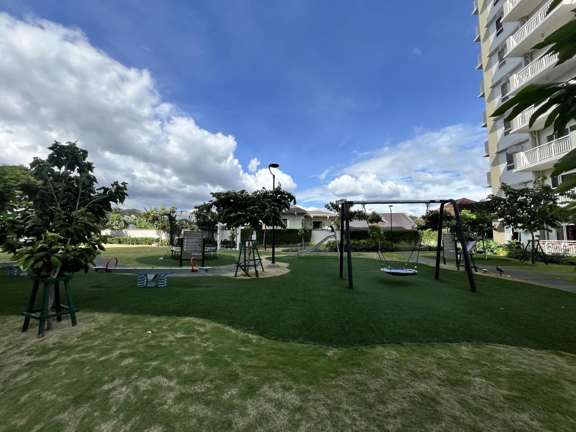 Sucat The Atherton Residential C1516- Two Bedroom With Pool & Balcony, Amenities View In Sucat Paranaque Facing Memorial Near Sm Bf Homes - Staycations By Sms *