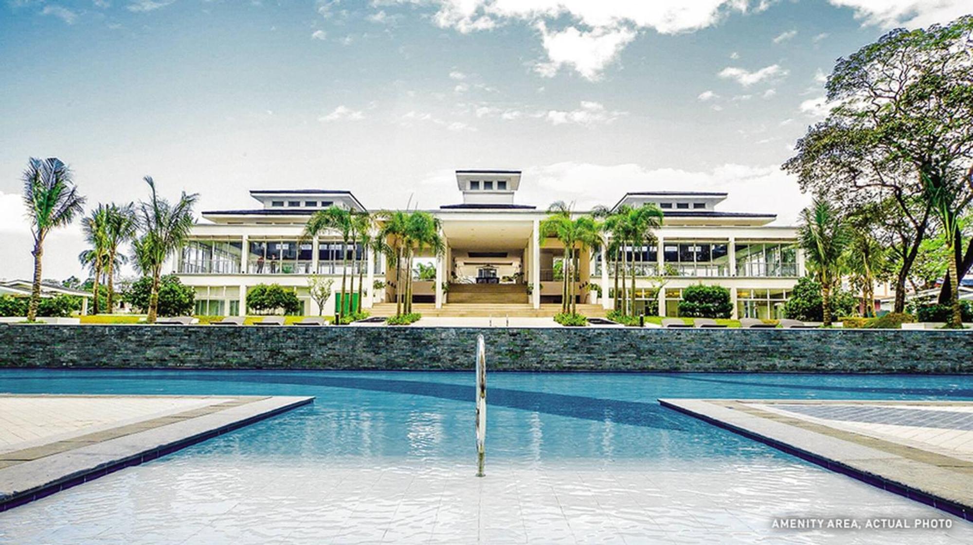 Bahay bakasyunan Grass Tower 3 20th With Balcony