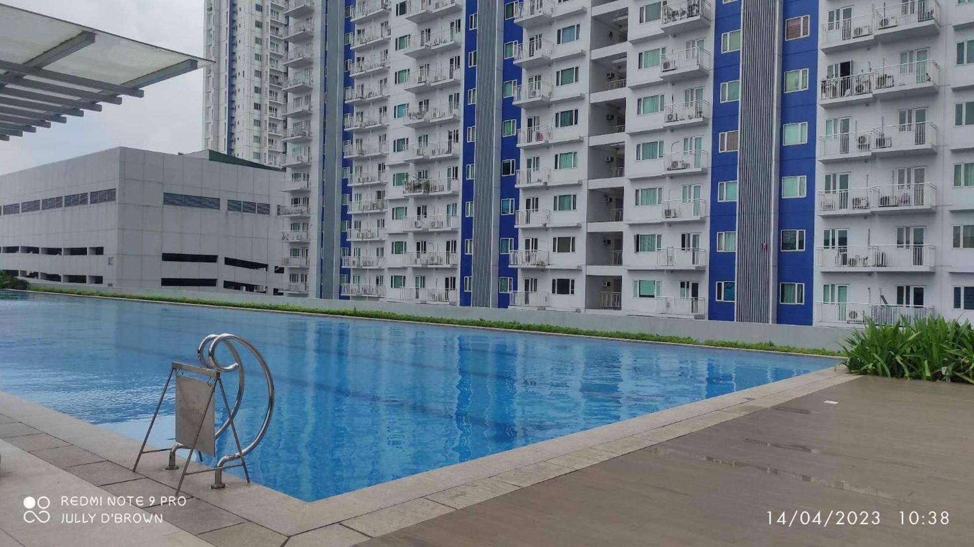 Grass Tower 3 20th With Balcony *