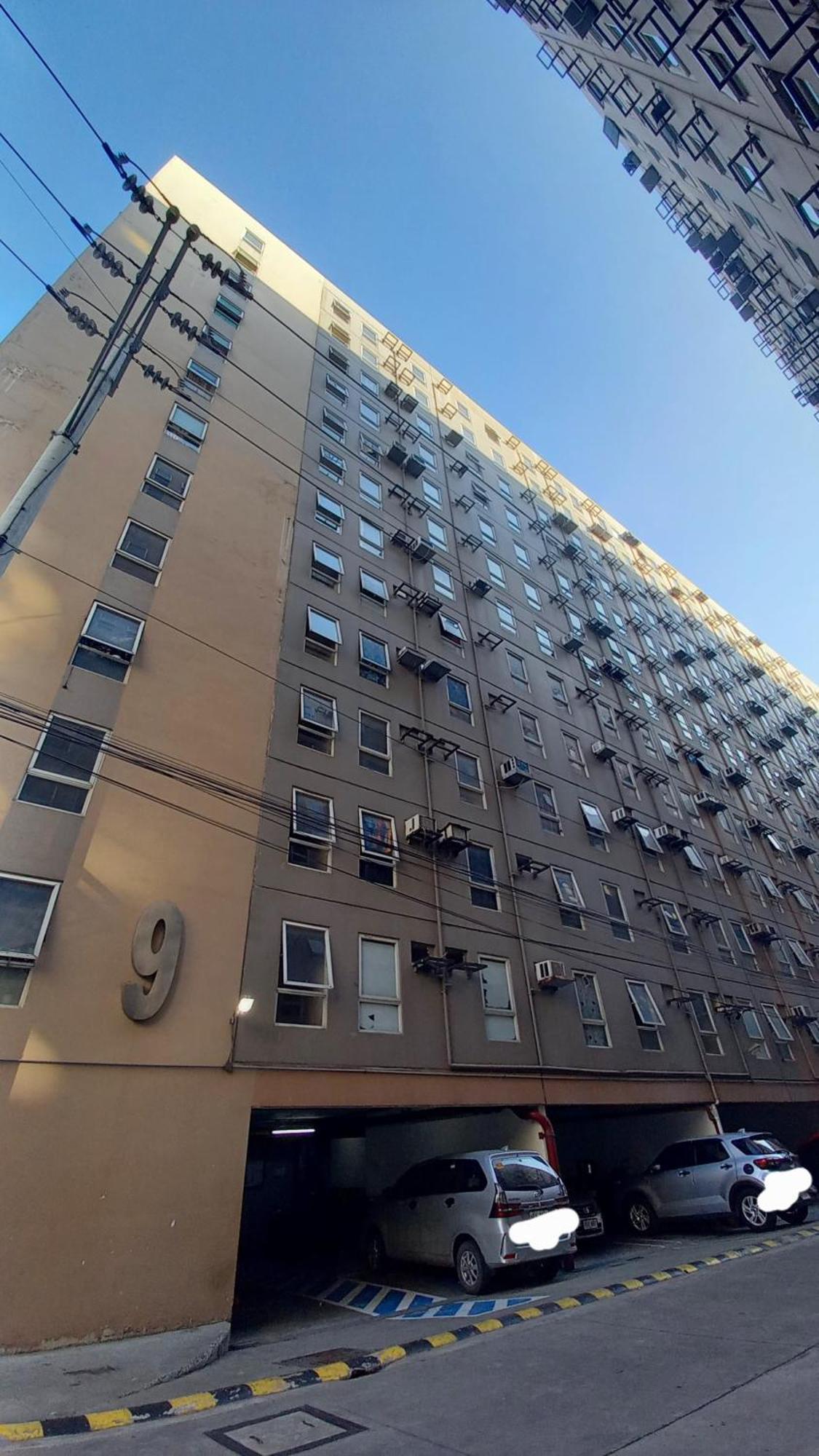 Haengbok Apartment *