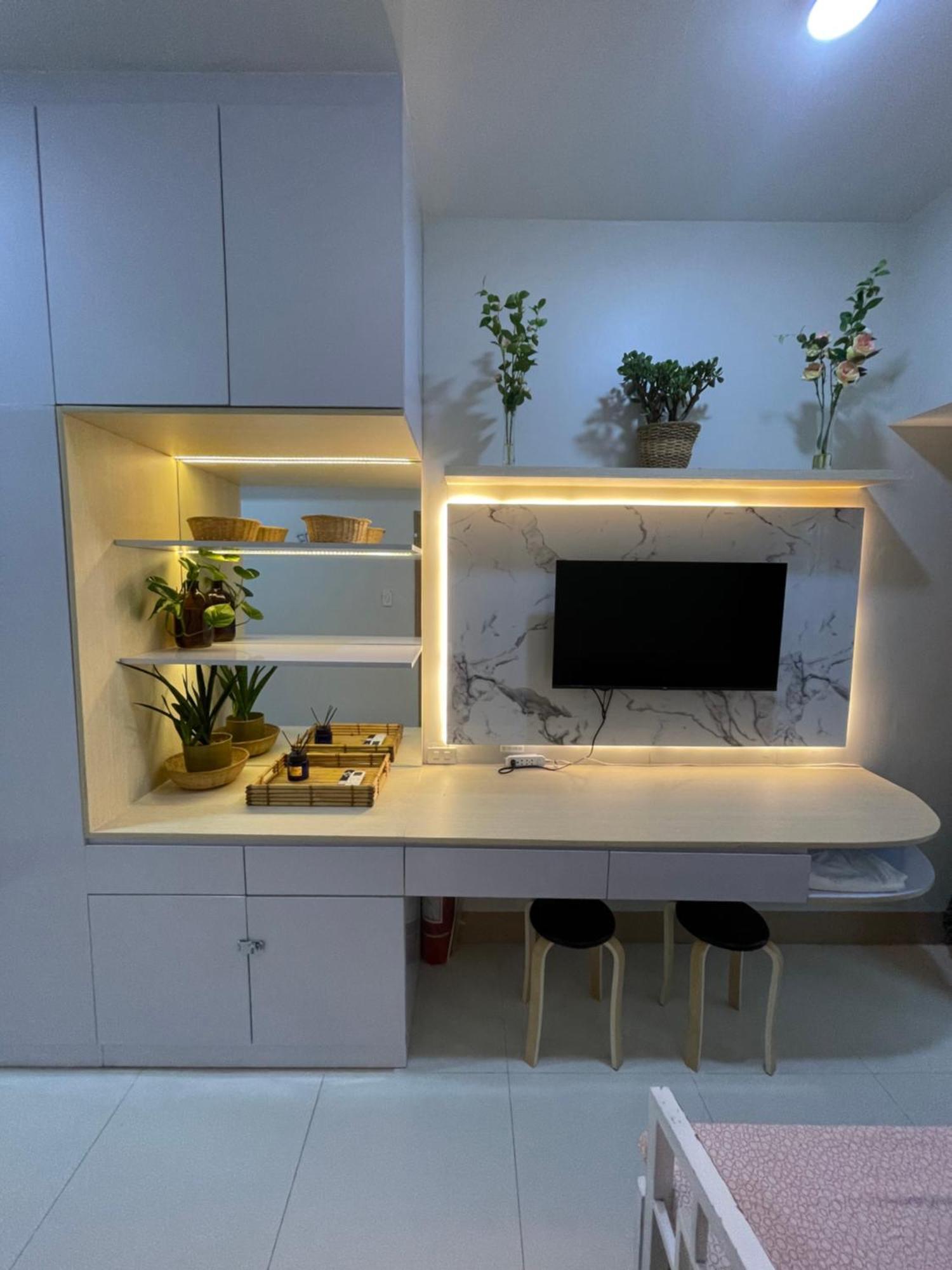 Staycation Near Moa Manila