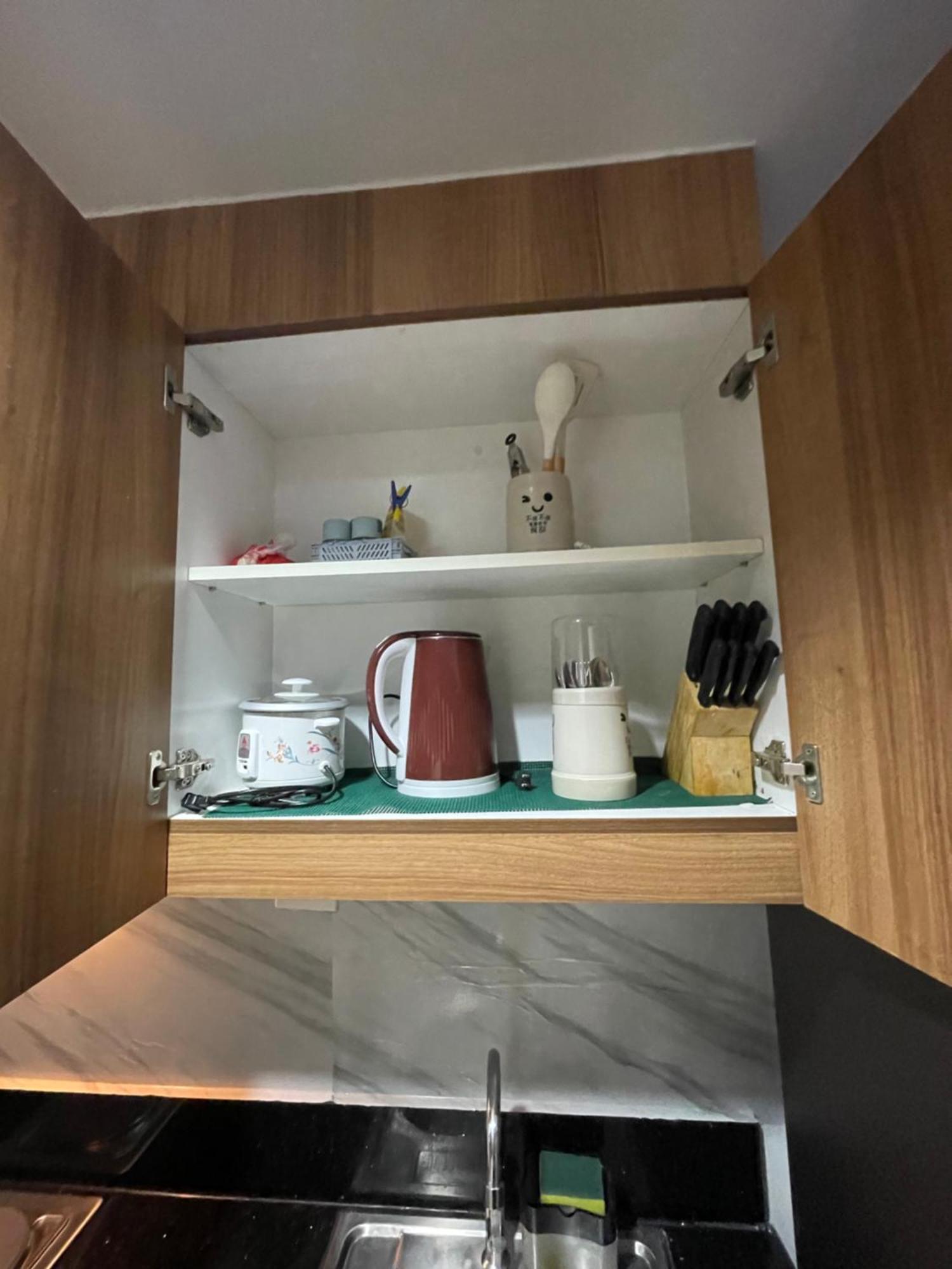 Apartment Staycation Near Moa Manila
